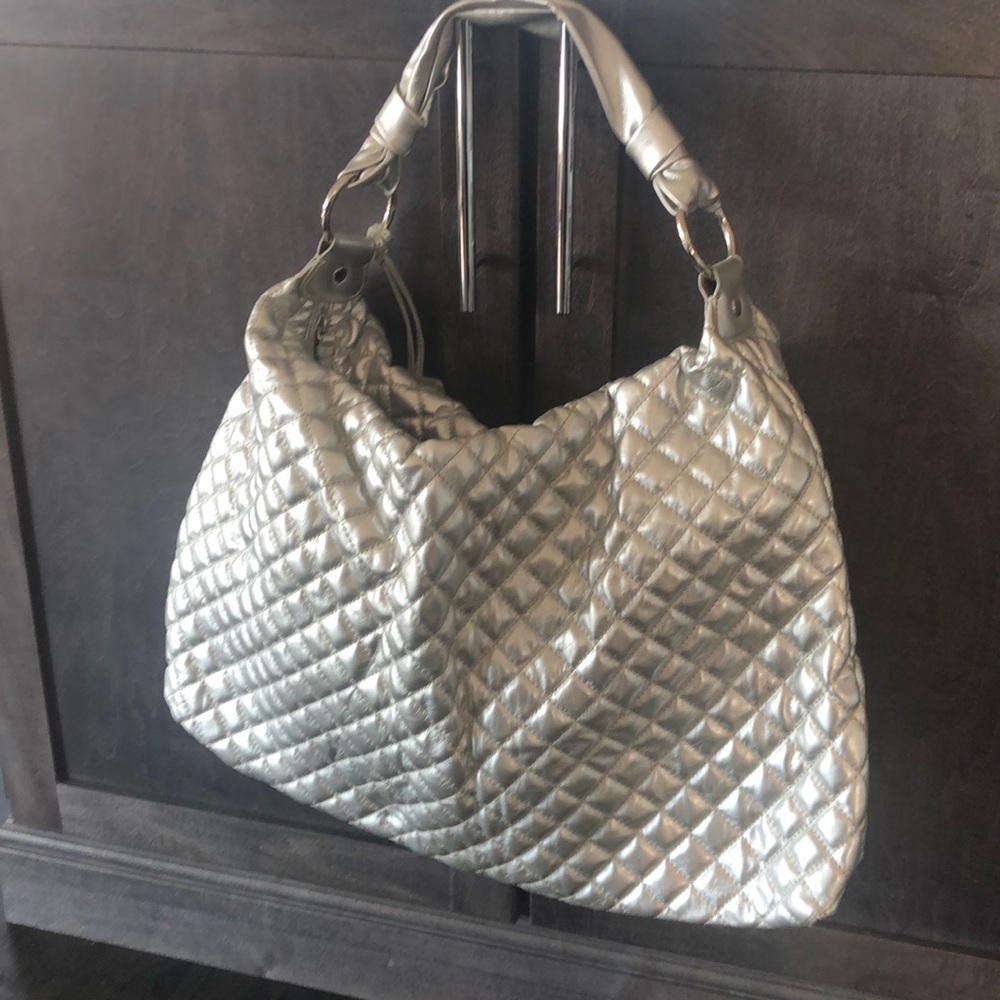 Maxx New York oversized tote with zip closer